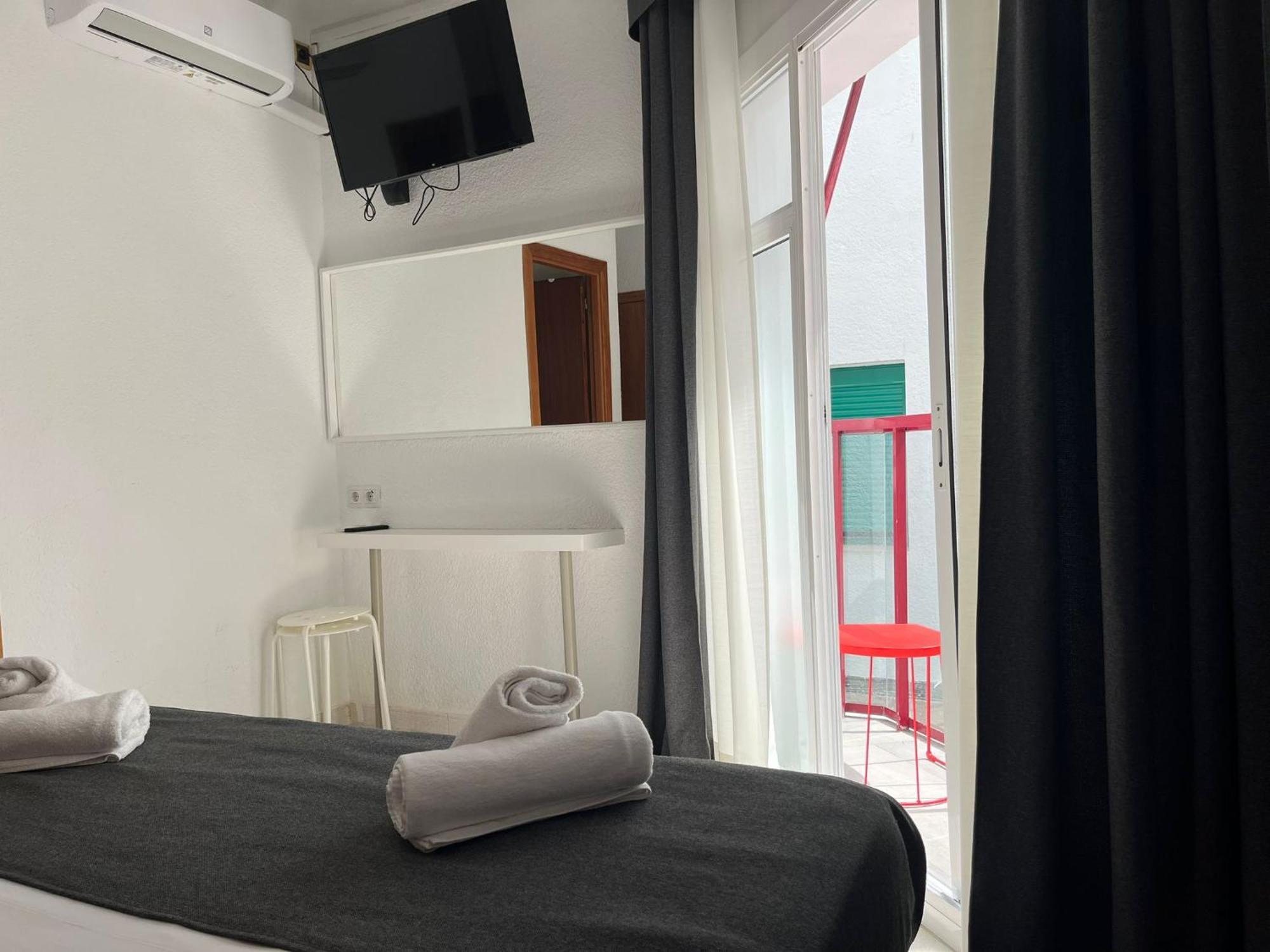 Hotel Maremagnum 滨海略雷特 外观 照片