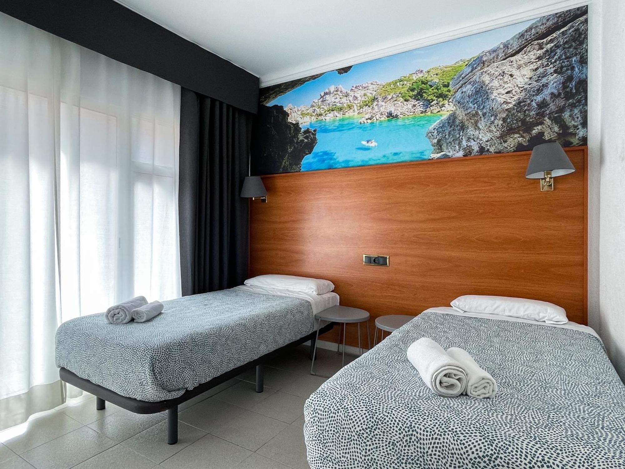 Hotel Maremagnum 滨海略雷特 外观 照片
