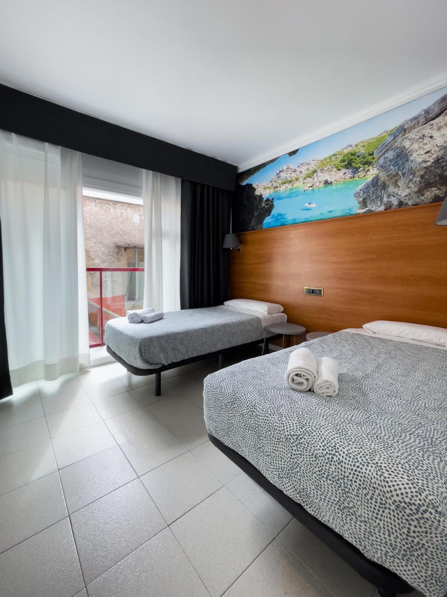 Hotel Maremagnum 滨海略雷特 外观 照片