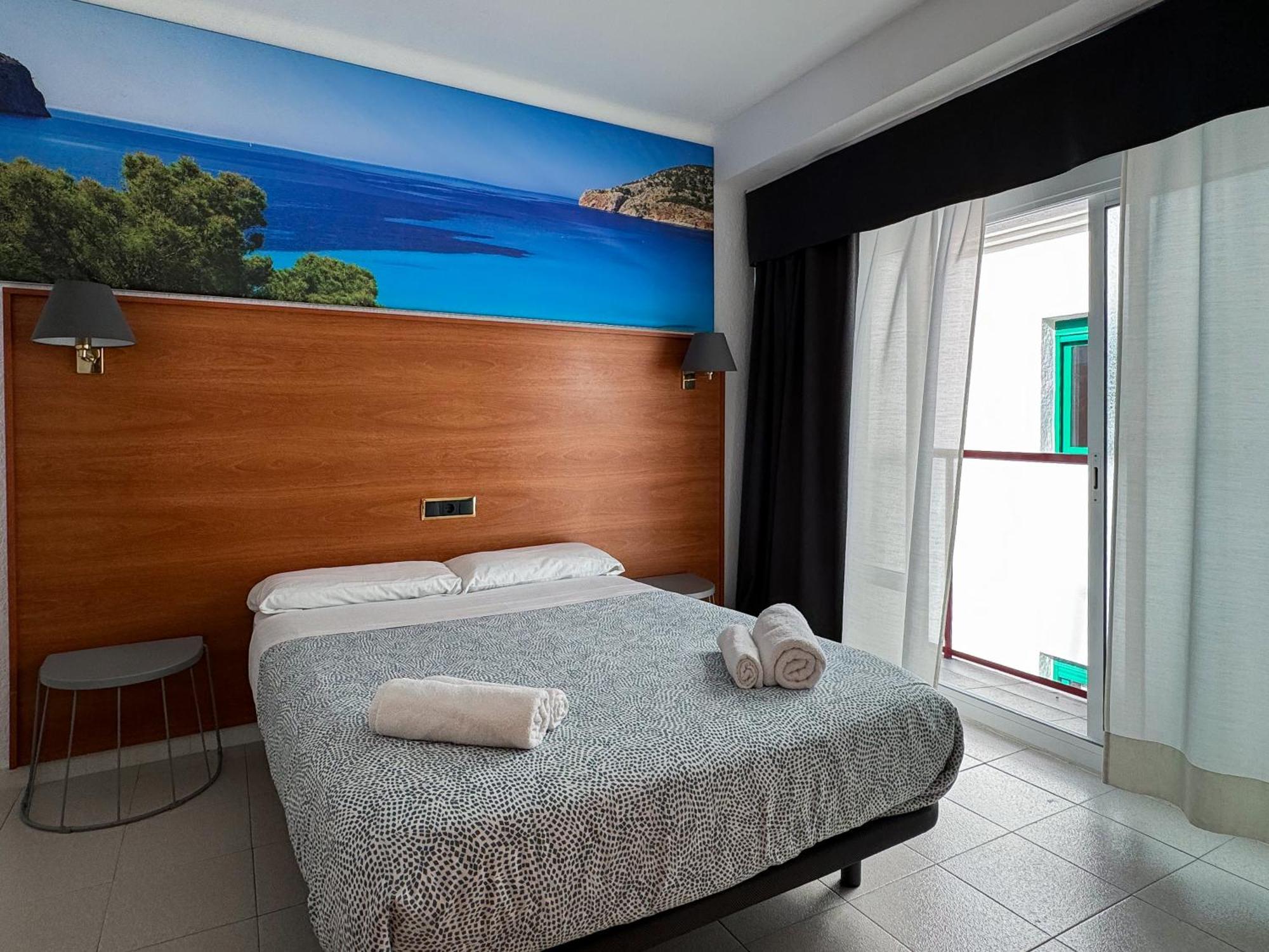 Hotel Maremagnum 滨海略雷特 外观 照片