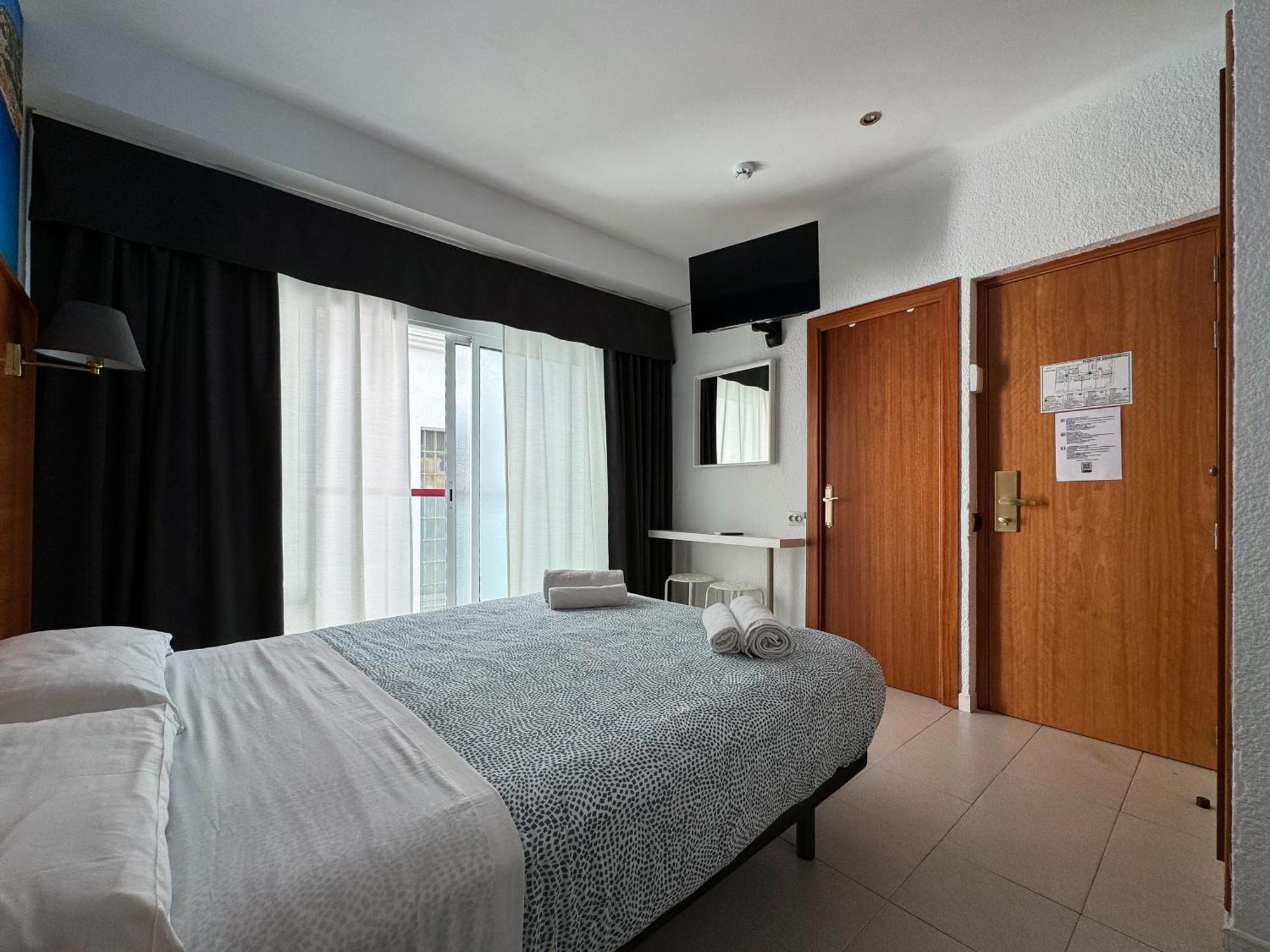 Hotel Maremagnum 滨海略雷特 外观 照片