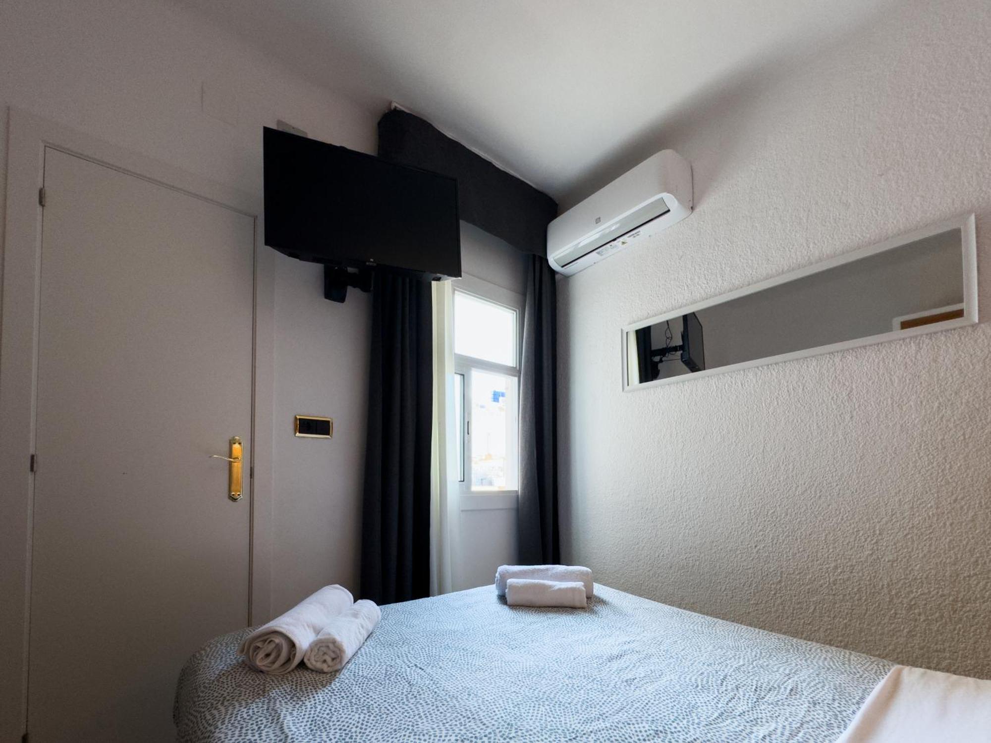 Hotel Maremagnum 滨海略雷特 外观 照片