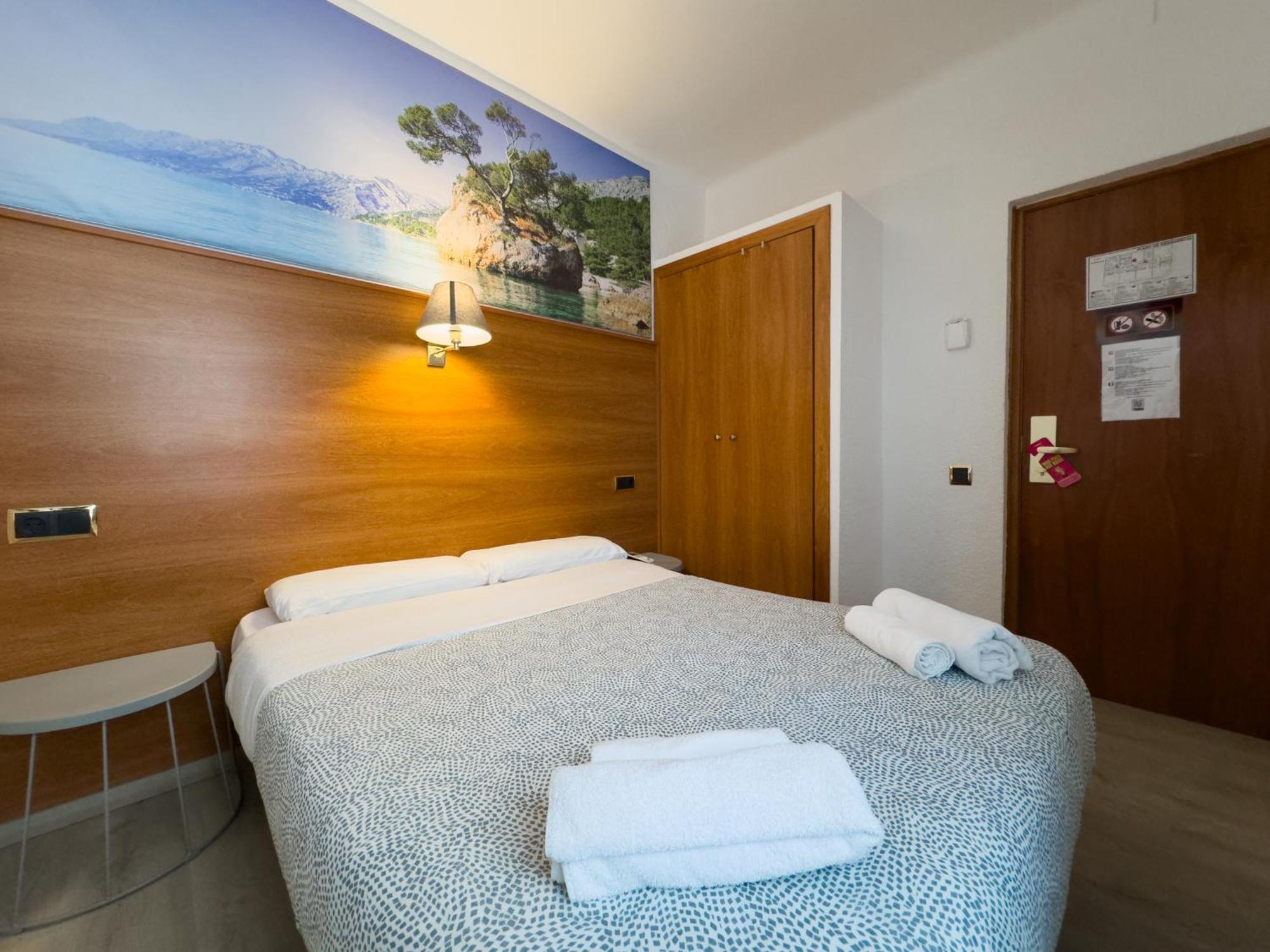 Hotel Maremagnum 滨海略雷特 外观 照片