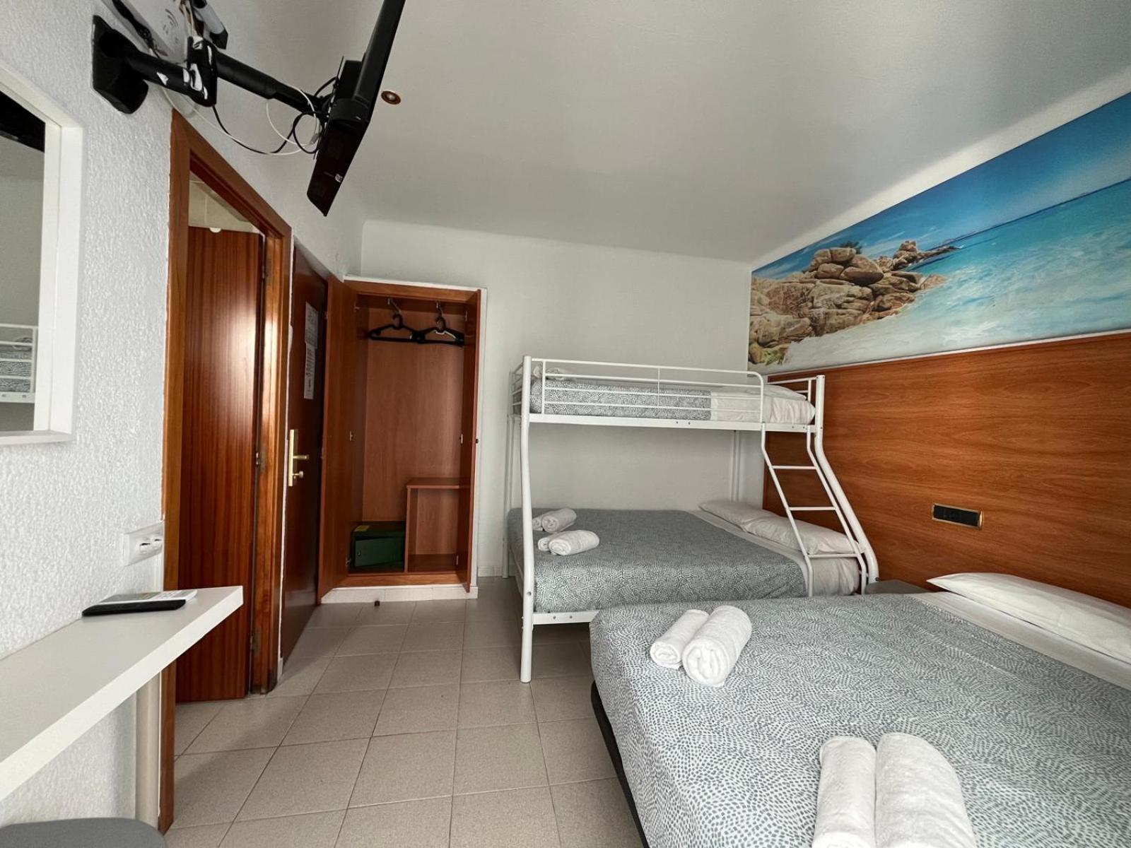 Hotel Maremagnum 滨海略雷特 外观 照片