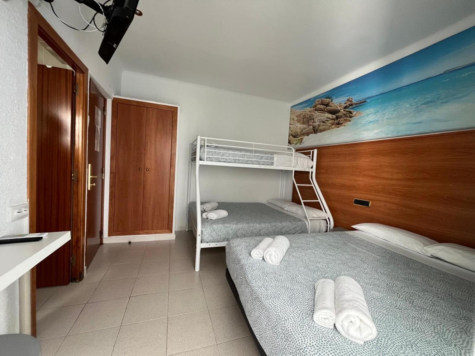 Hotel Maremagnum 滨海略雷特 外观 照片