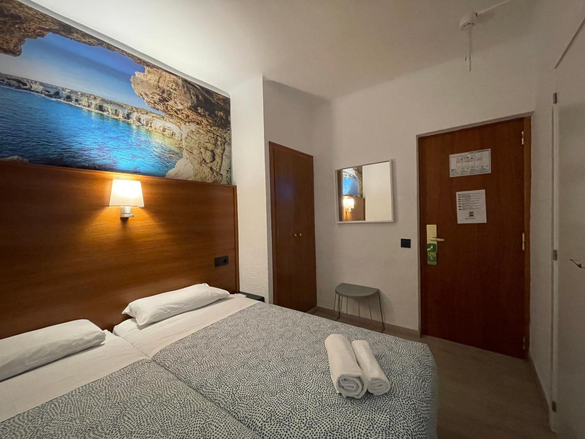 Hotel Maremagnum 滨海略雷特 外观 照片